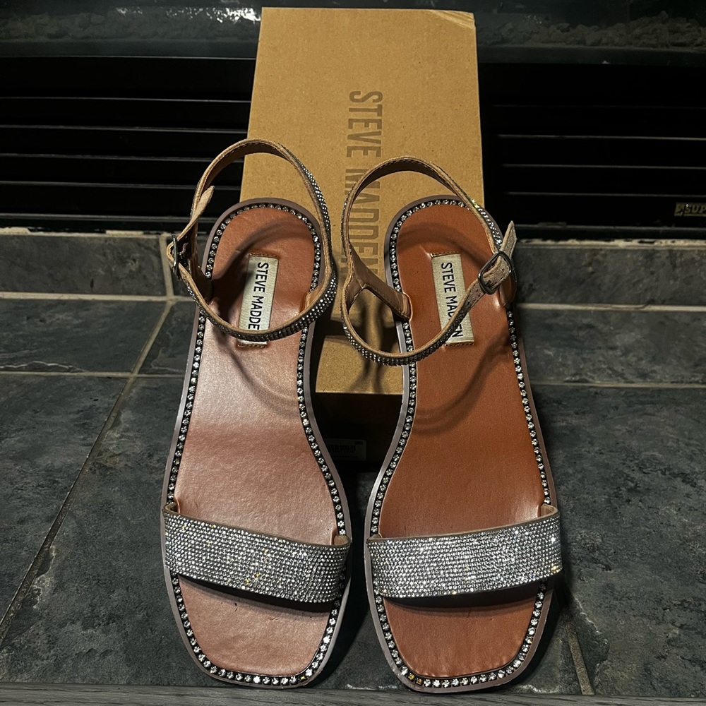 Nisha-R Rhinestone sandals size 10